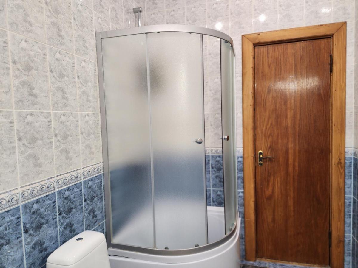 В Центрі М.Чернівці 2 Кімнатна Затишна Квартира. Luaran gambar